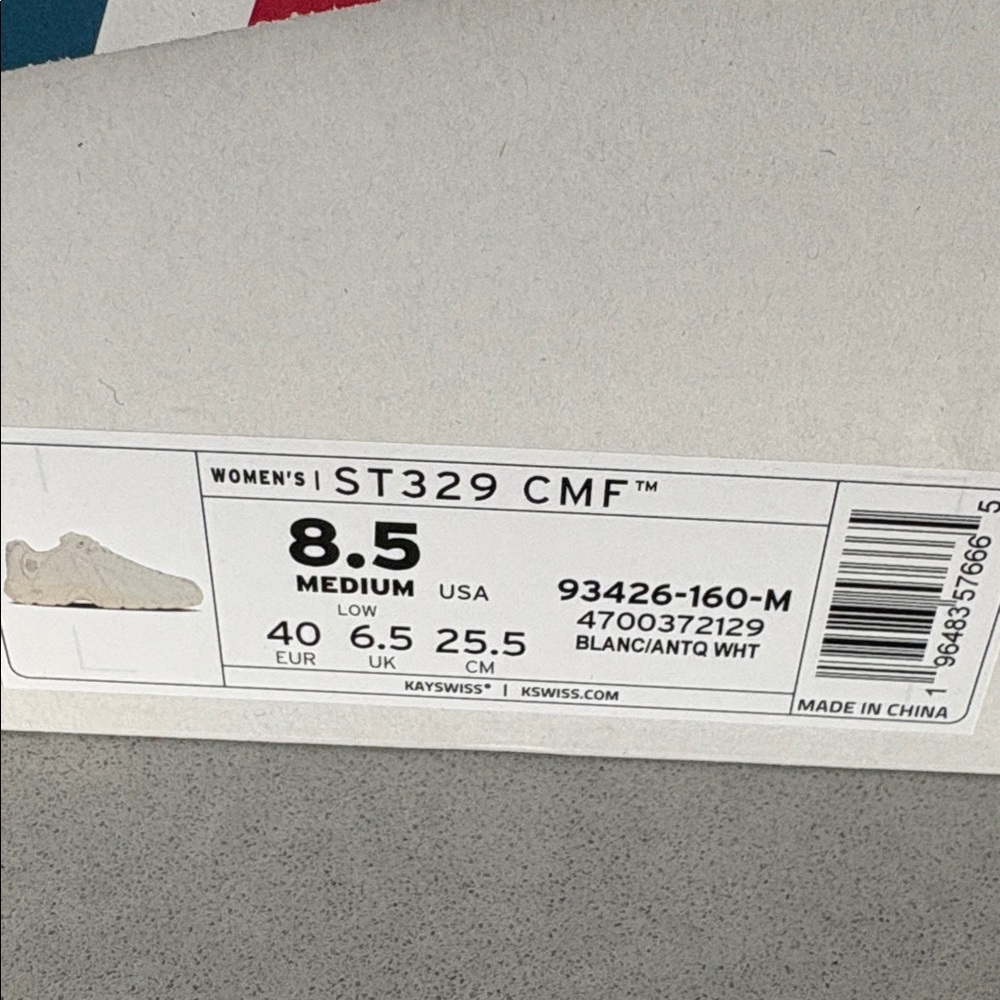 K-Swiss Classic White Memory Foam Sneakers - Picture 4 of 4